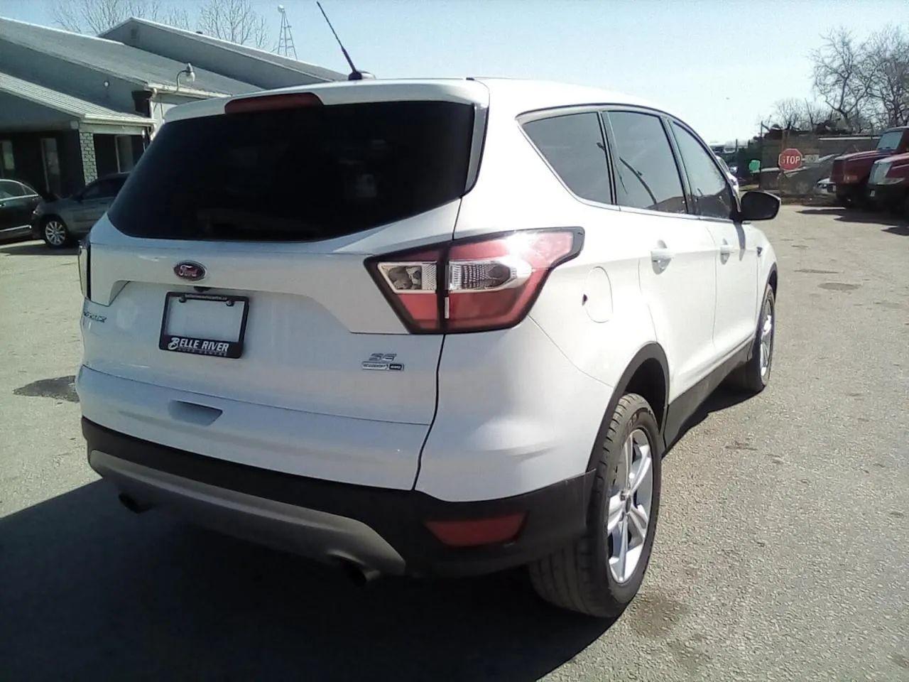 2017 Ford Escape SE-3