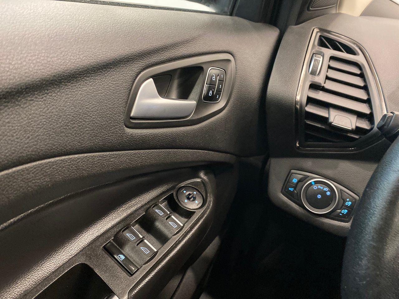 2017 Ford Escape Titanium-3