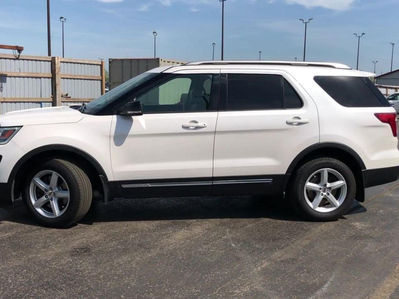 2017 Ford Explorer -4