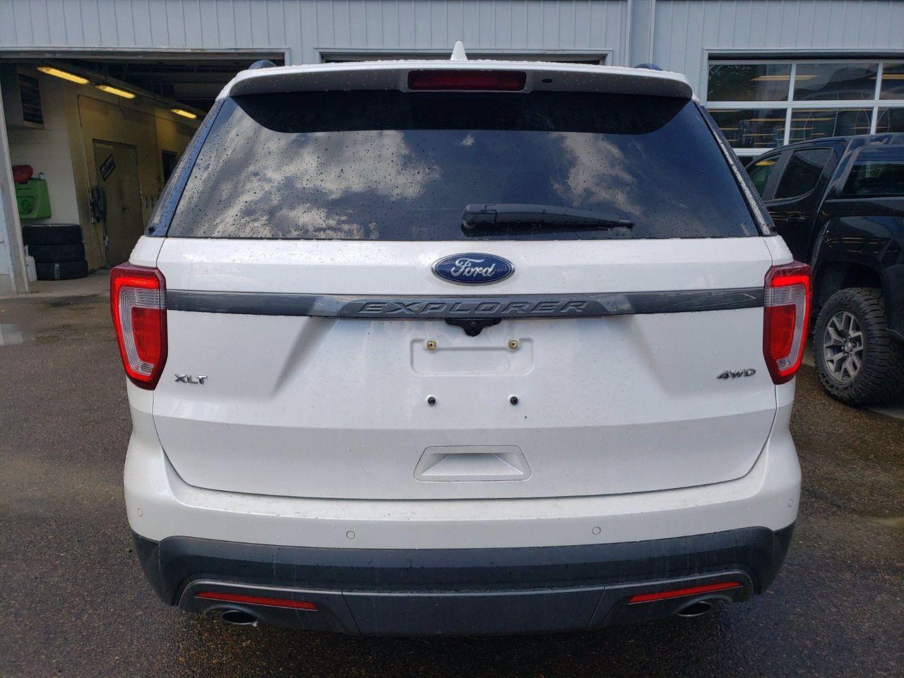 2017 Ford Explorer XLT FX4-4