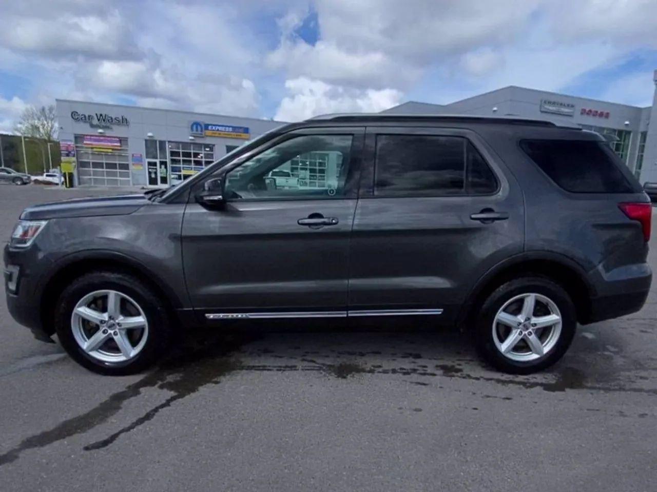 2017 Ford Explorer XLT FX4-4