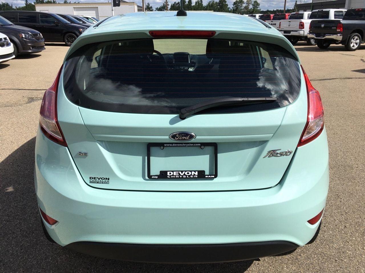 2017 Ford Fiesta SE-3