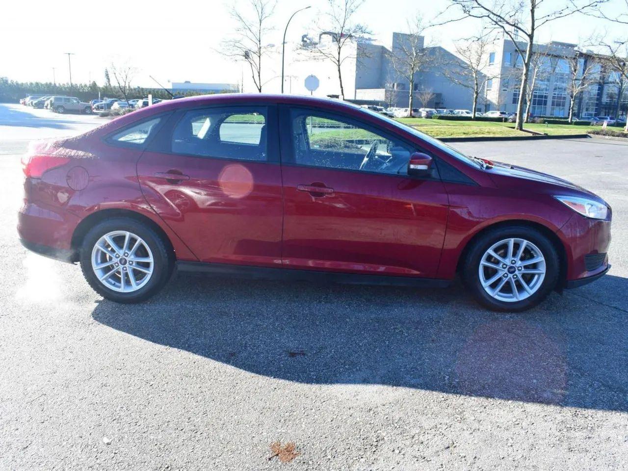2017 Ford Focus SE-4