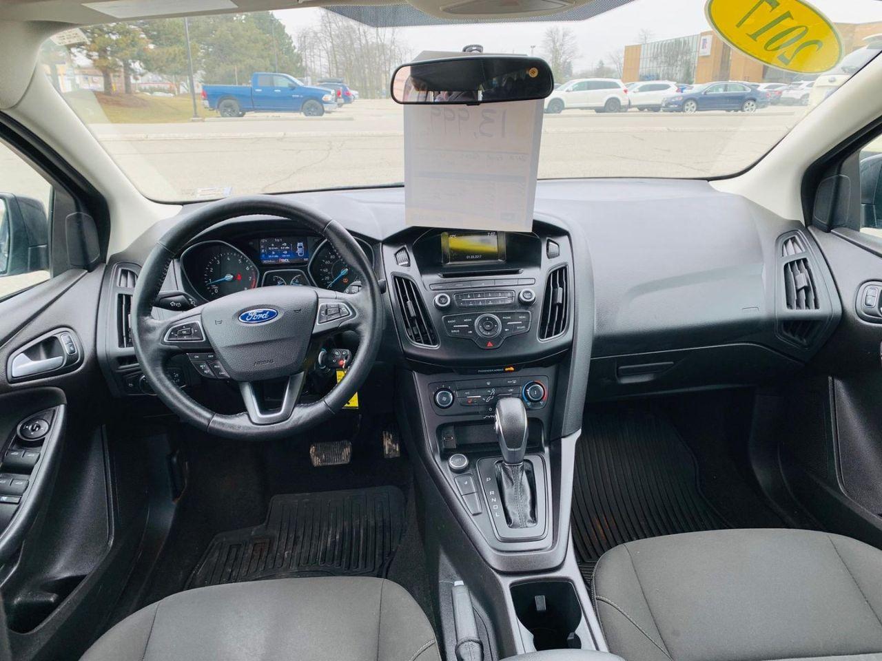 2017 Ford Focus SE-4