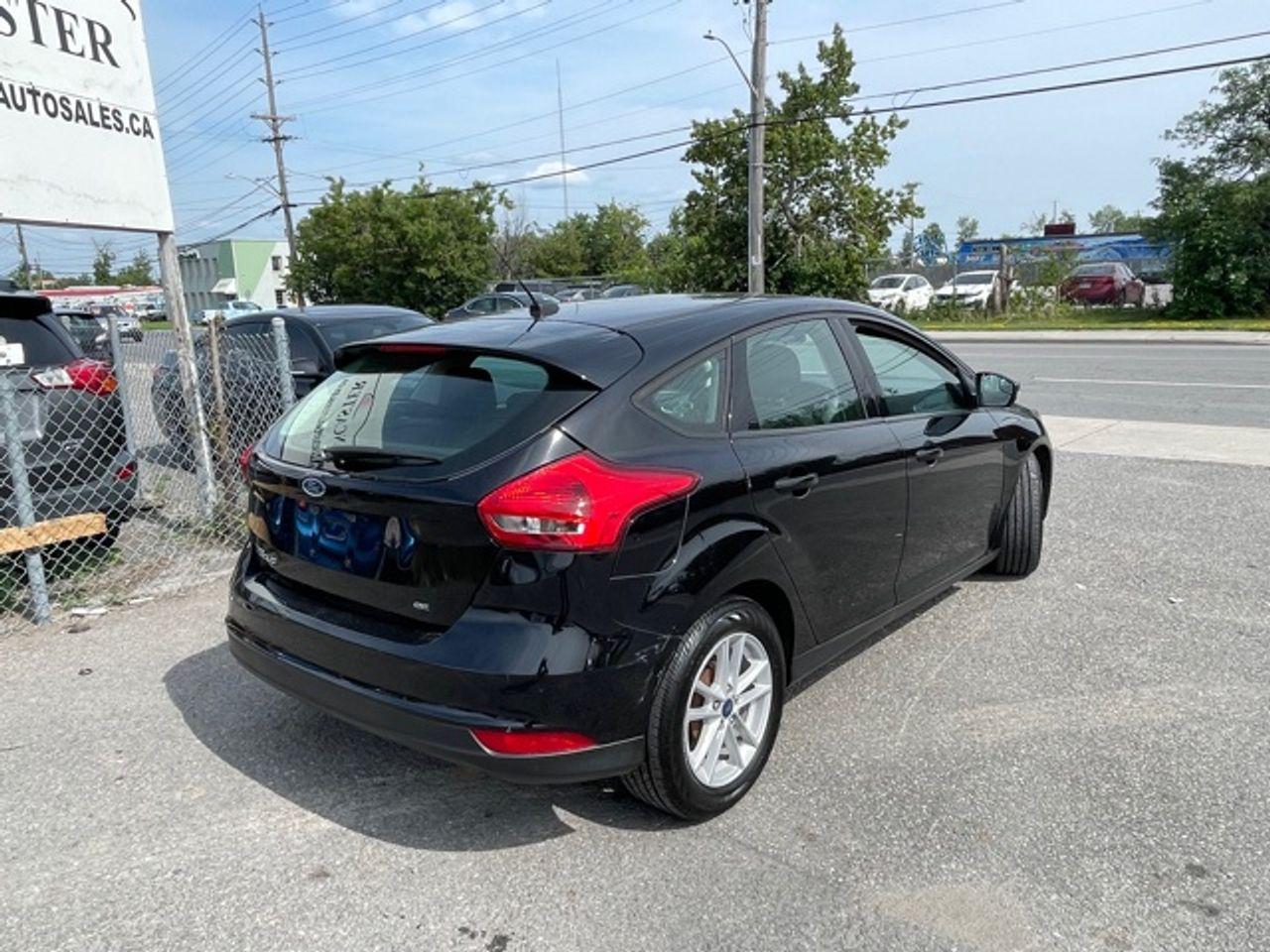 2017 Ford Focus SE-3