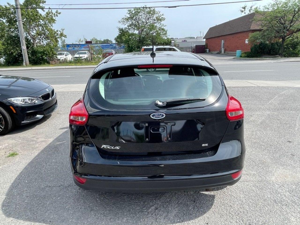 2017 Ford Focus SE-4