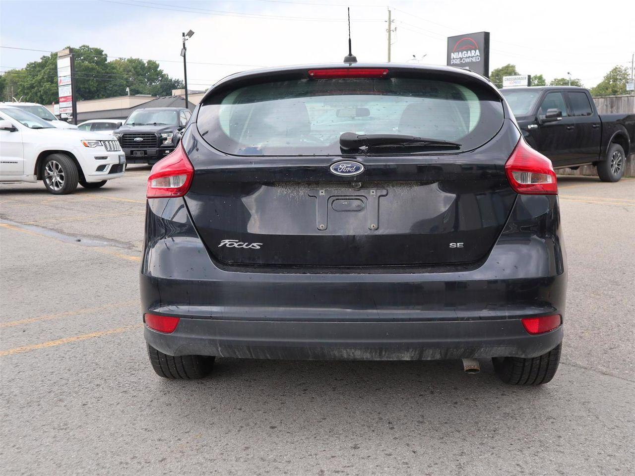 2017 Ford Focus SE-2
