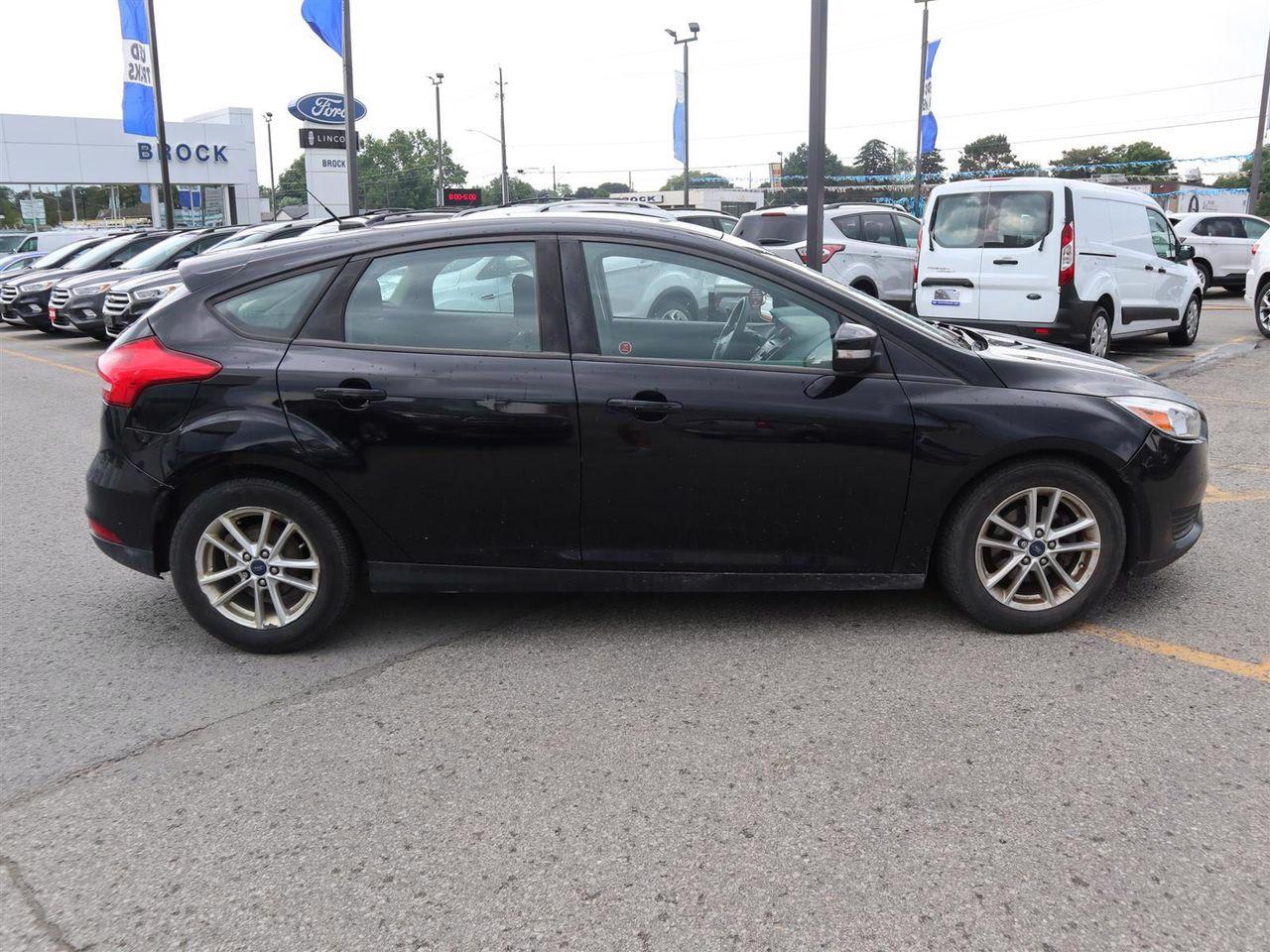 2017 Ford Focus SE-3