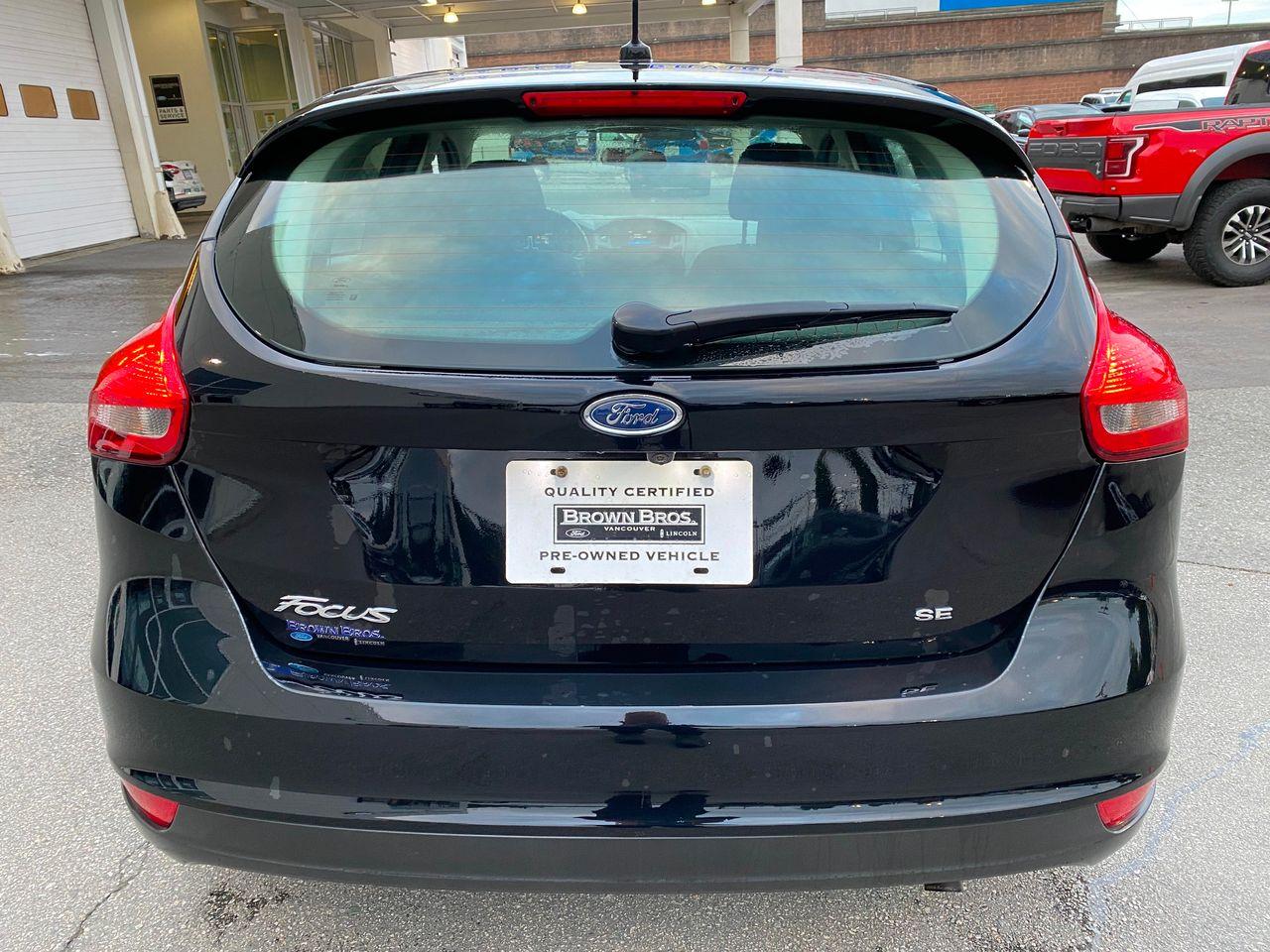 2017 Ford Focus SE-3
