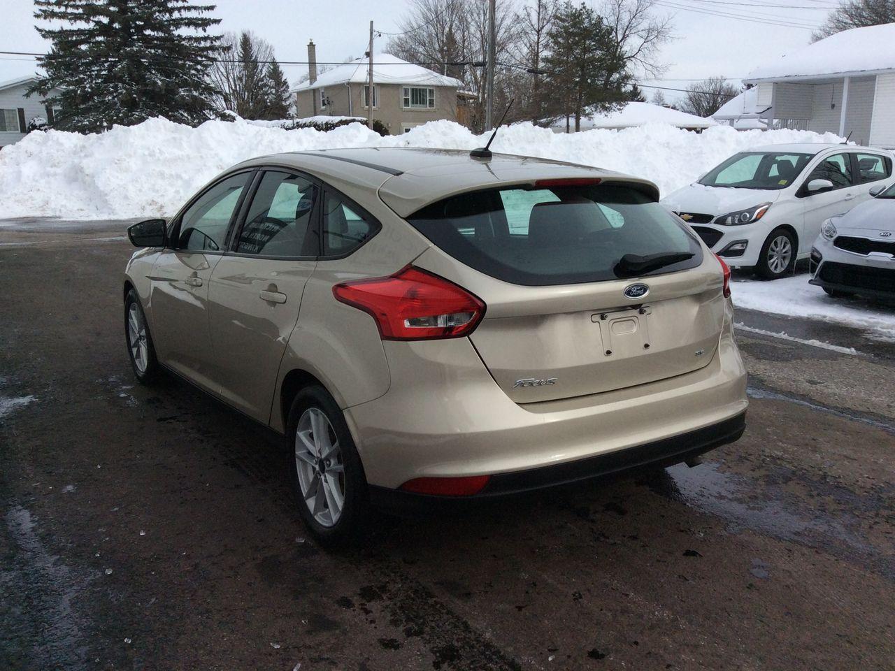2017 Ford Focus SE-4