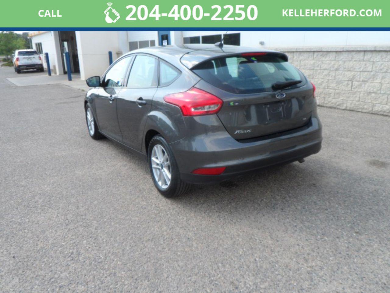 2017 Ford Focus SE-3