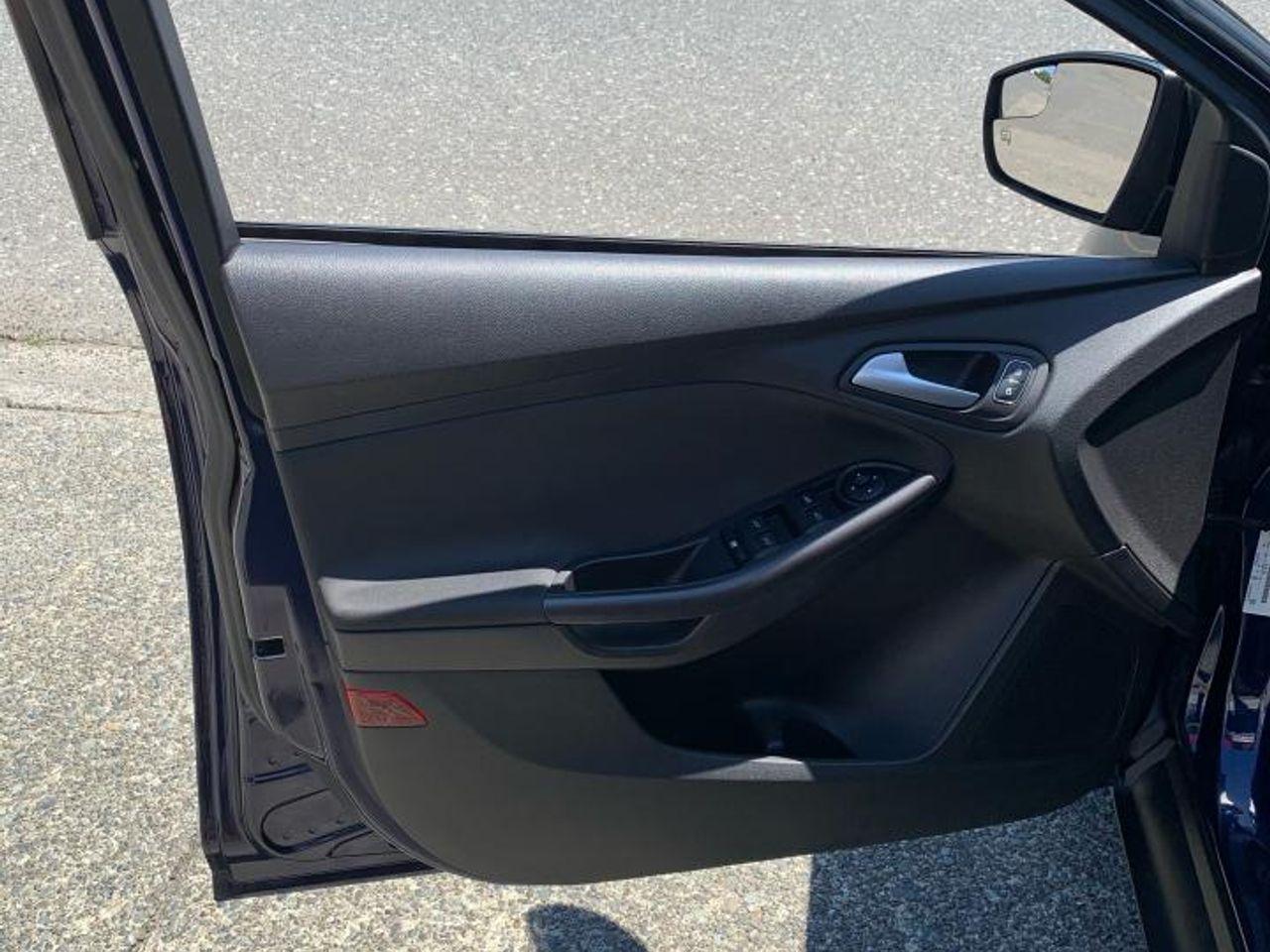 2017 Ford Focus SEL-3
