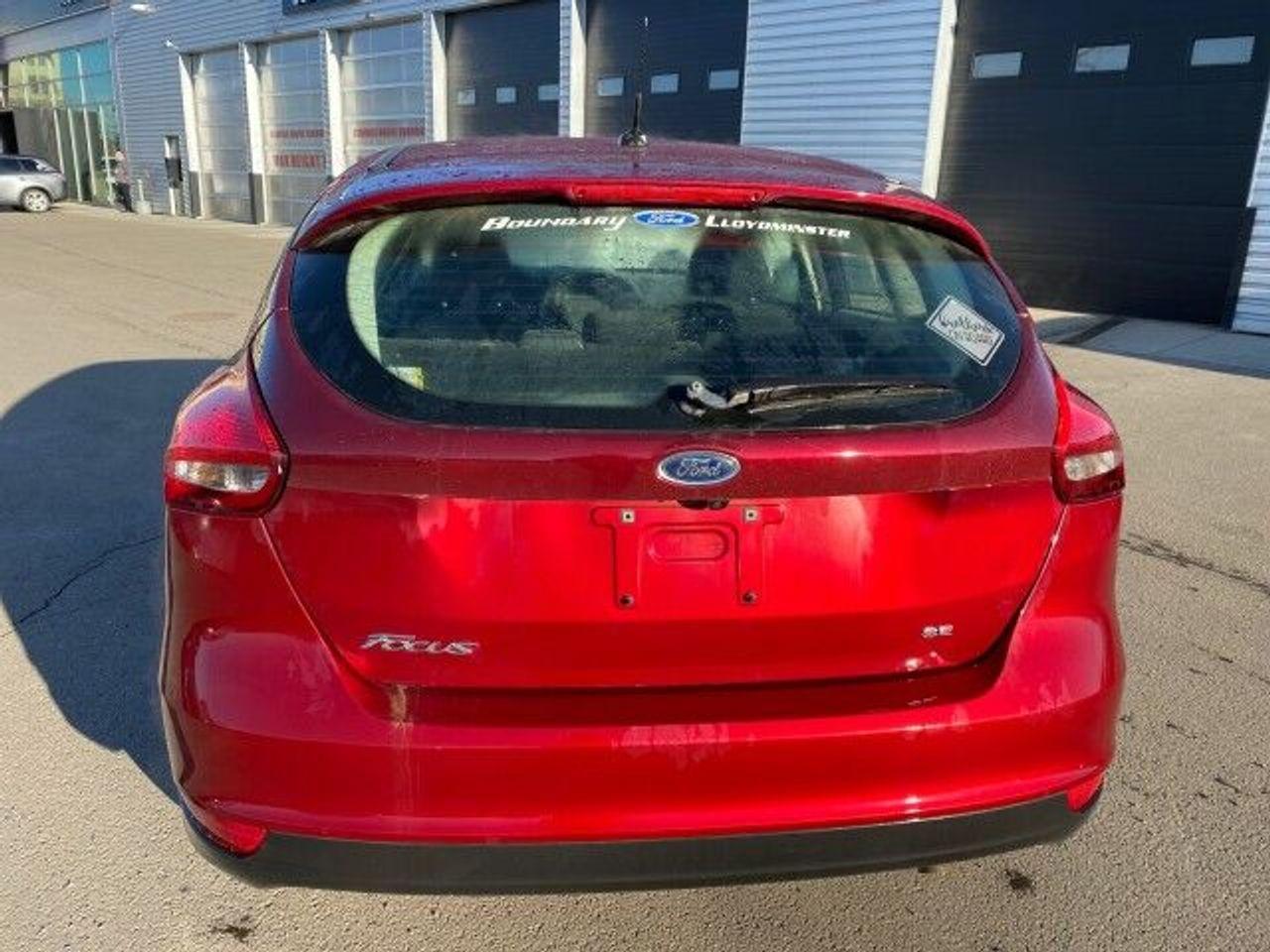 2017 Ford Focus SE-2
