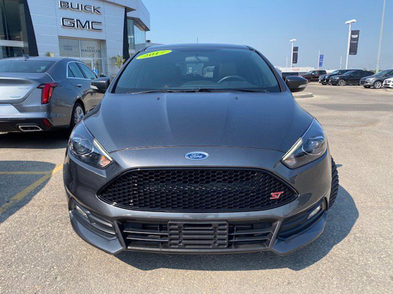 2017 Ford Focus ST-2