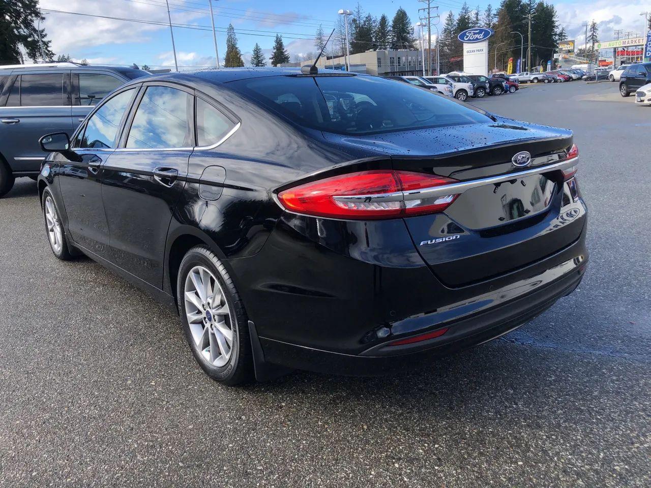 2017 Ford Fusion SE-1