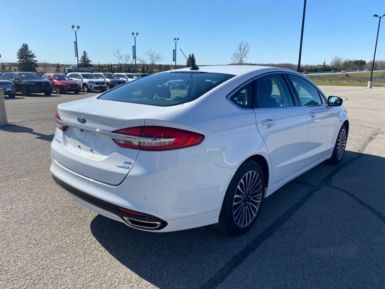 2017 Ford Fusion SE-4