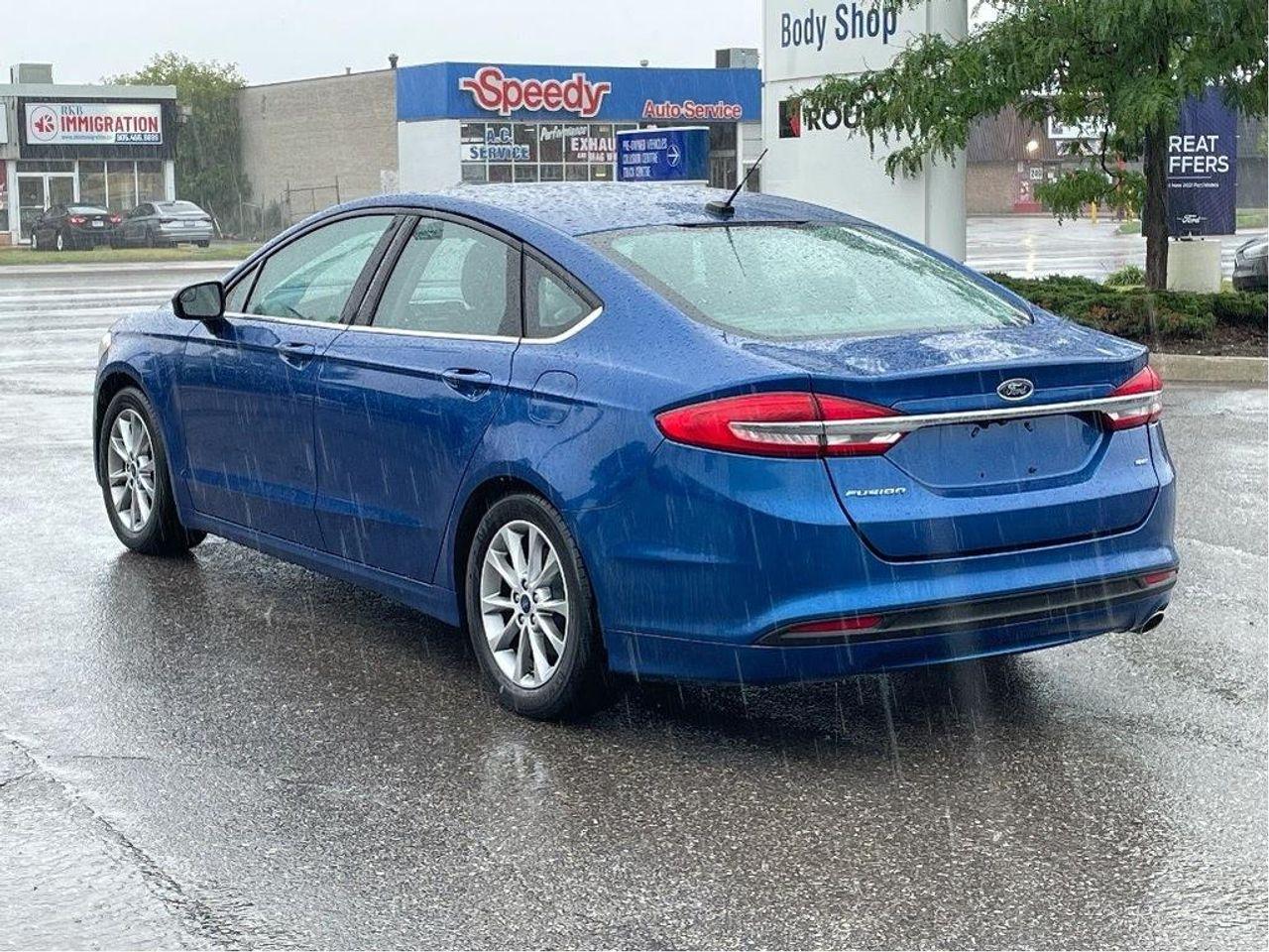 2017 Ford Fusion SE-4