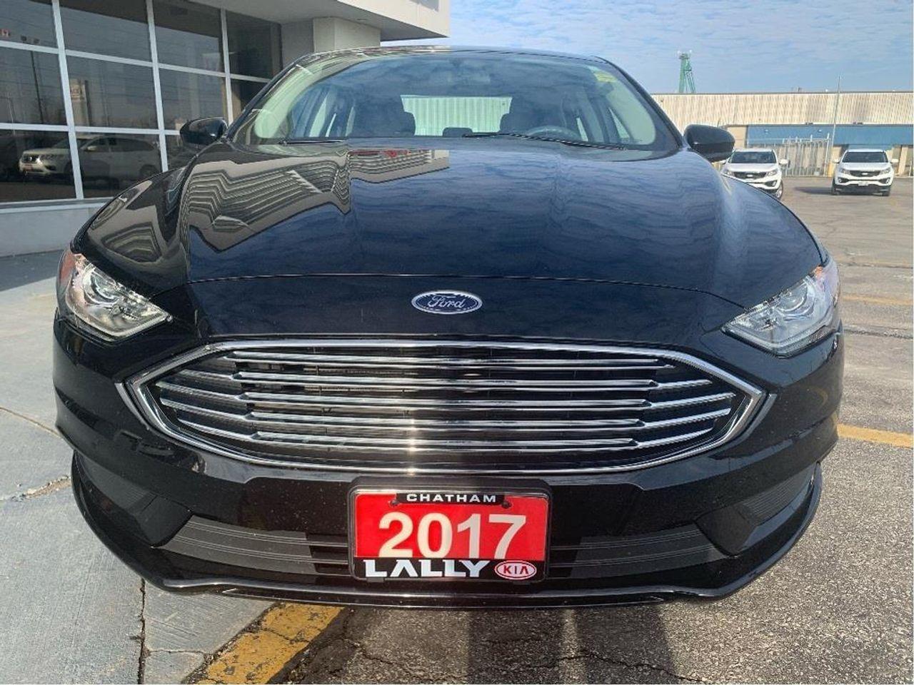 2017 Ford Fusion SE-4