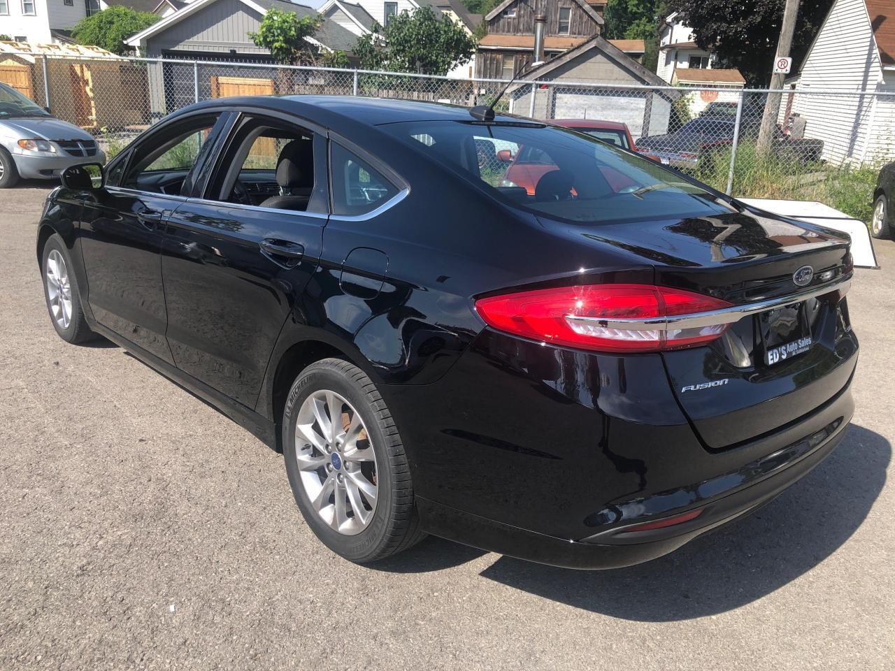 2017 Ford Fusion SE-3