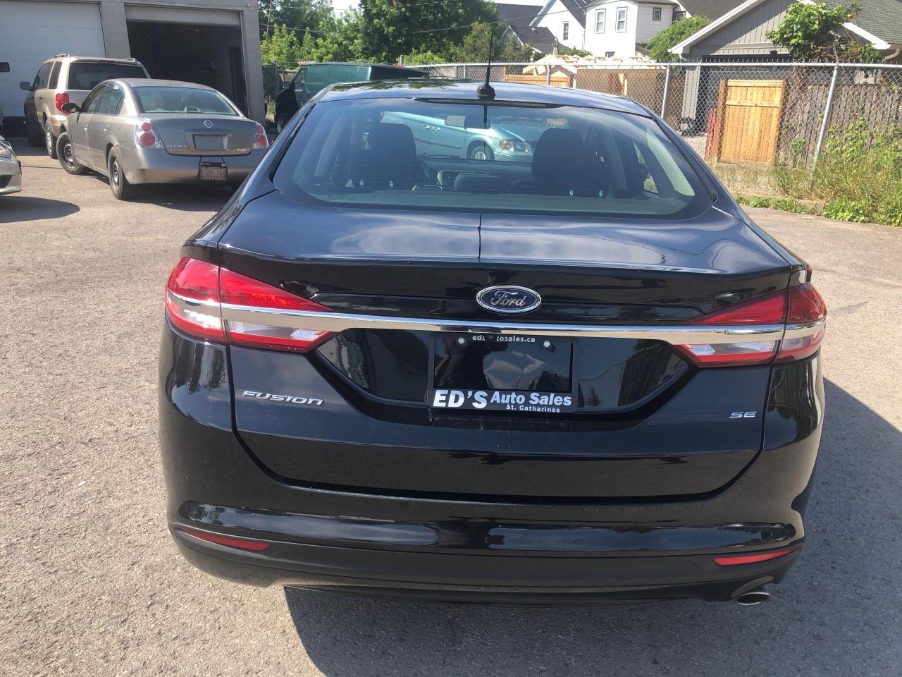 2017 Ford Fusion SE-4