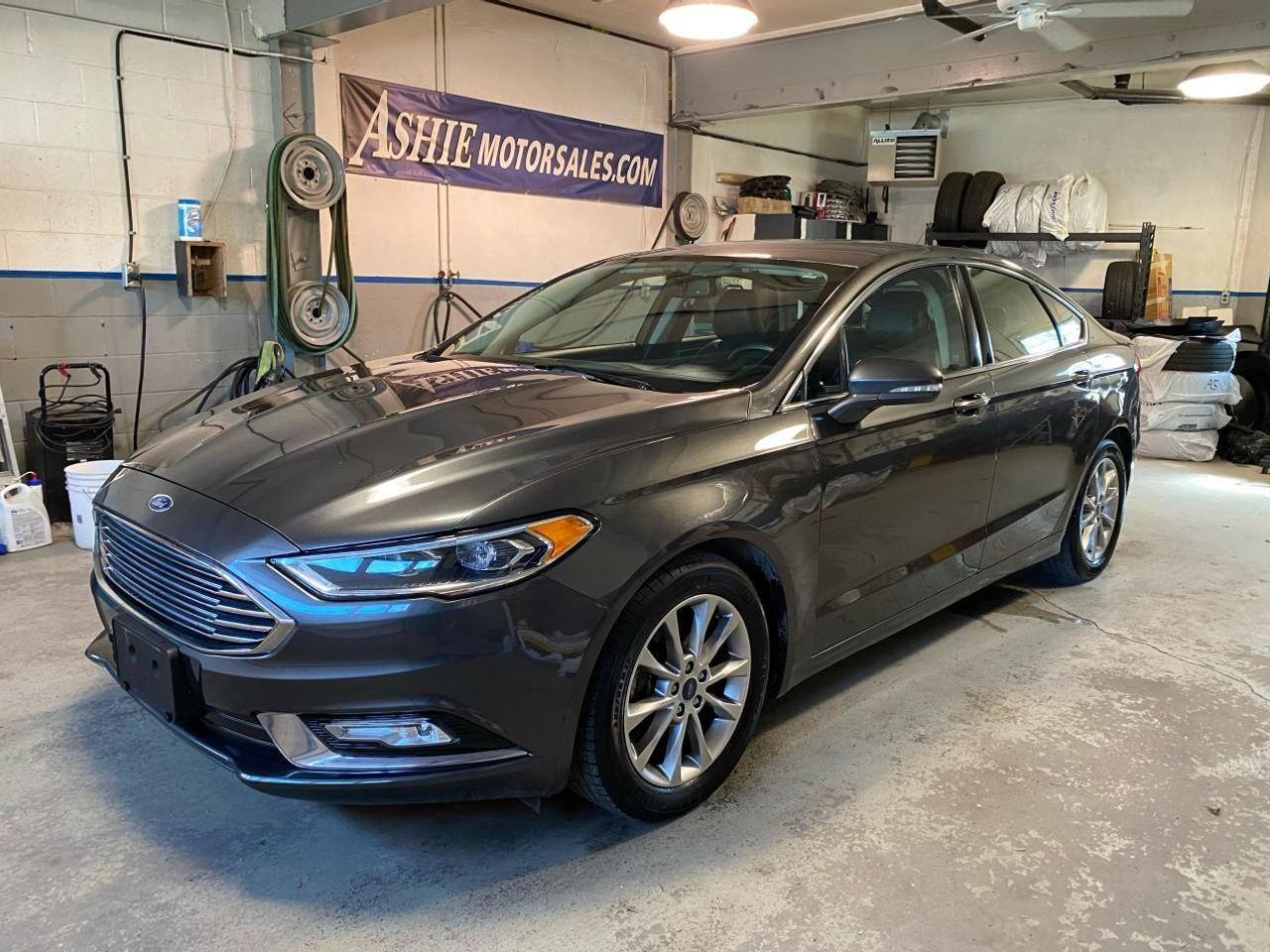 2017 Ford Fusion SE-0