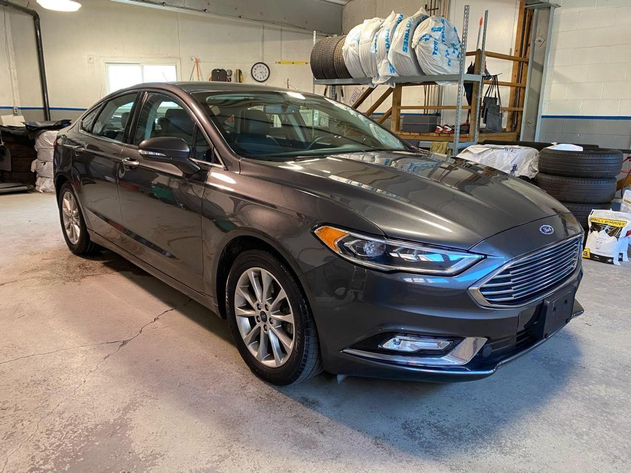 2017 Ford Fusion SE-1