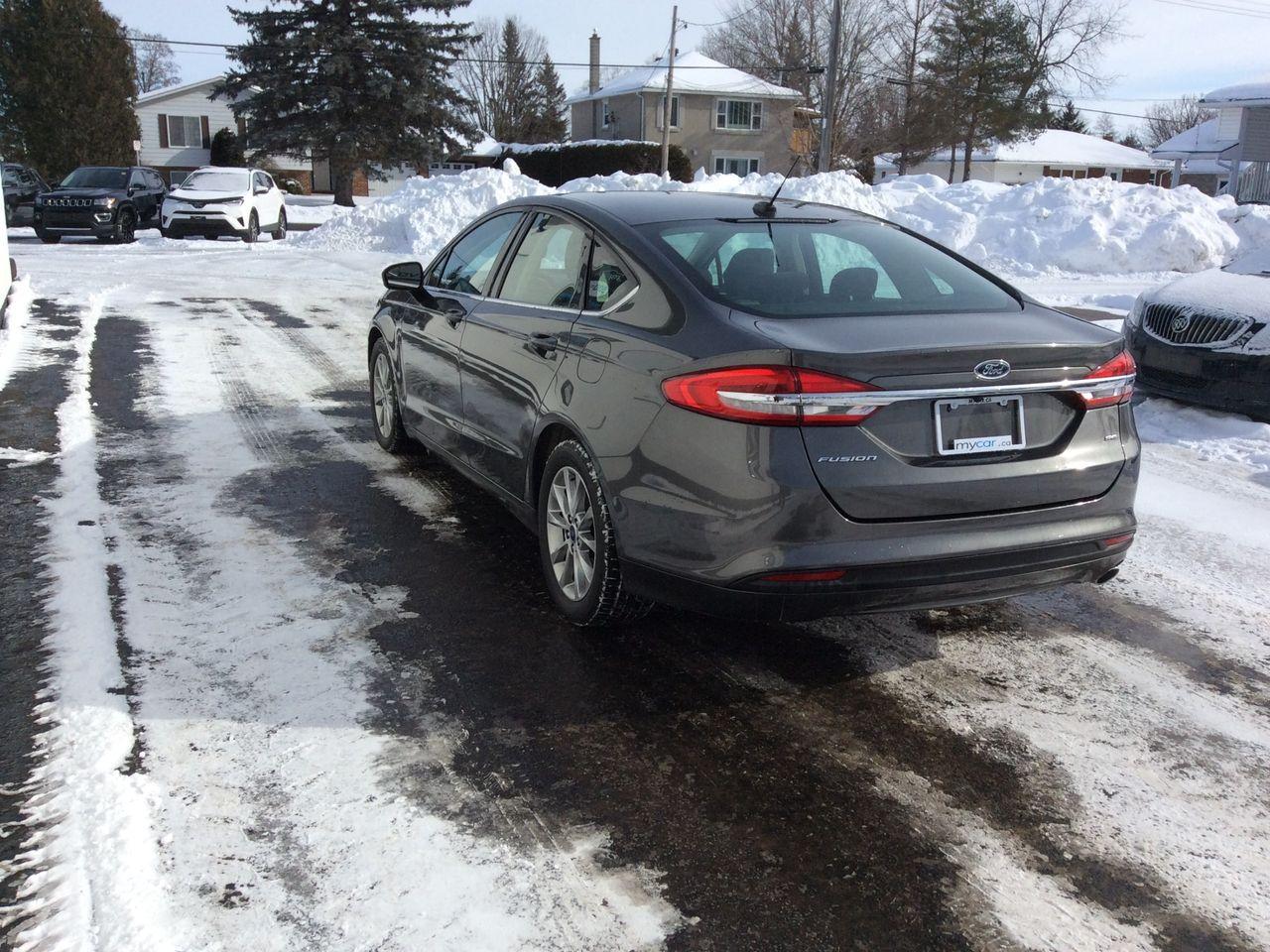 2017 Ford Fusion SE-3