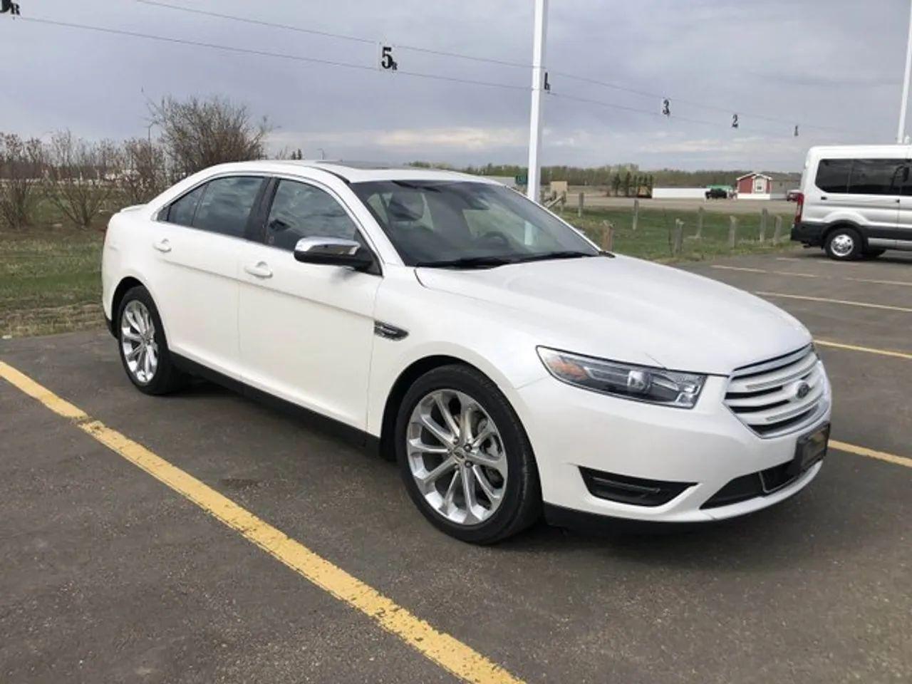 2017 Ford Taurus Limited-2