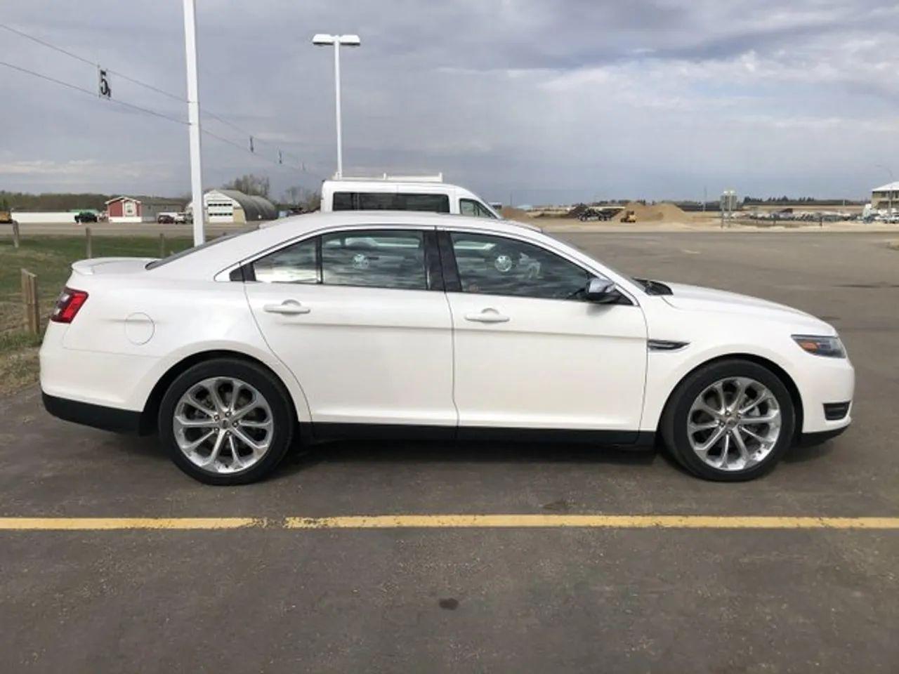 2017 Ford Taurus Limited-3