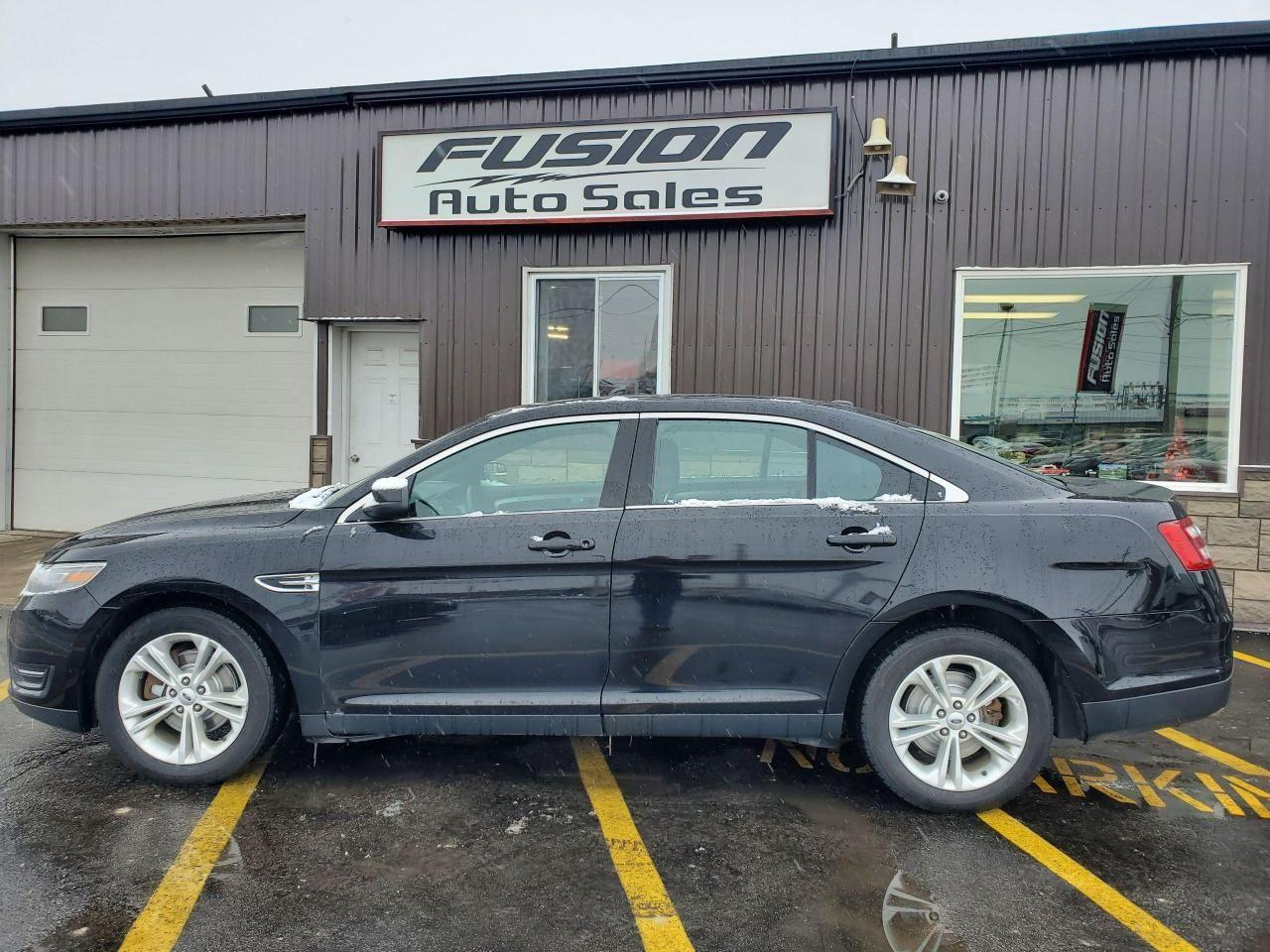 2017 Ford Taurus SEL-1
