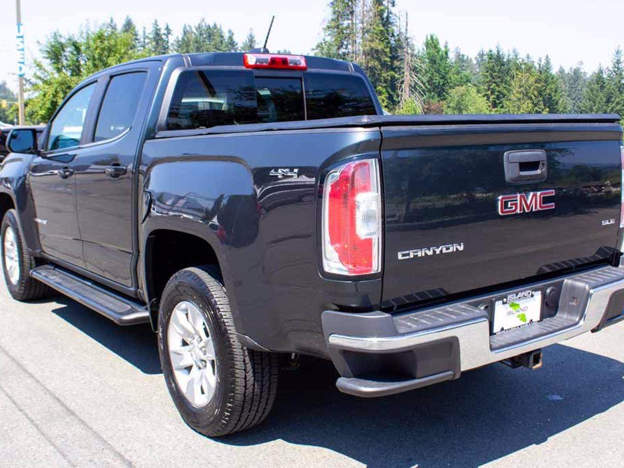 2017 GMC Canyon SLE-2
