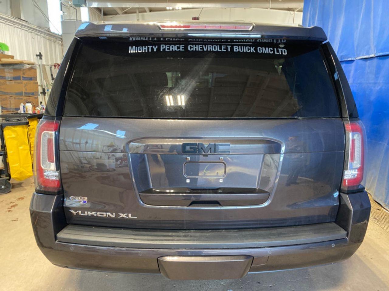 2017 GMC Yukon XL SLT-4