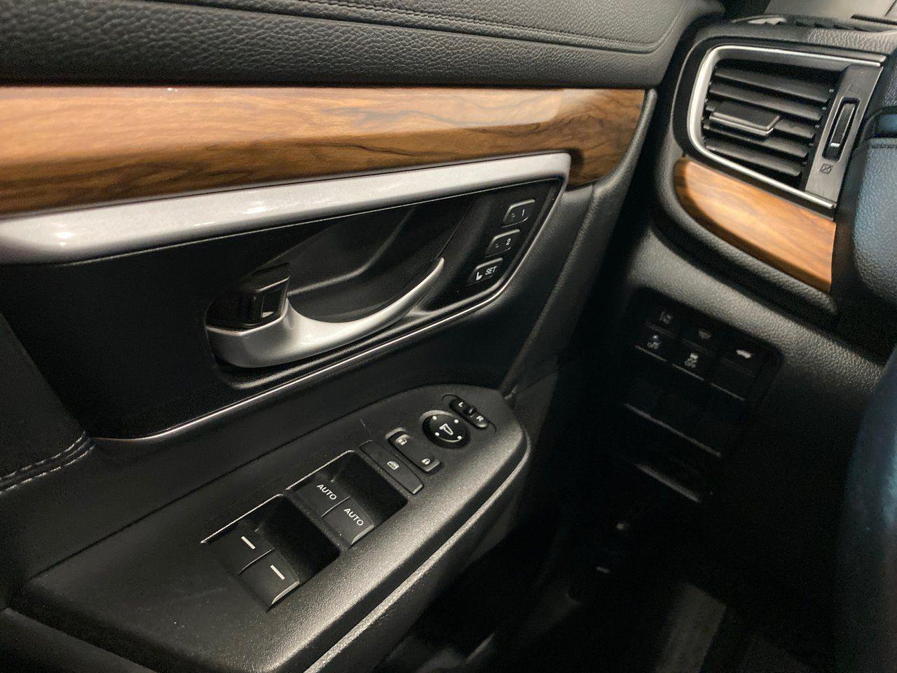 2017 Honda CR-V Touring-3