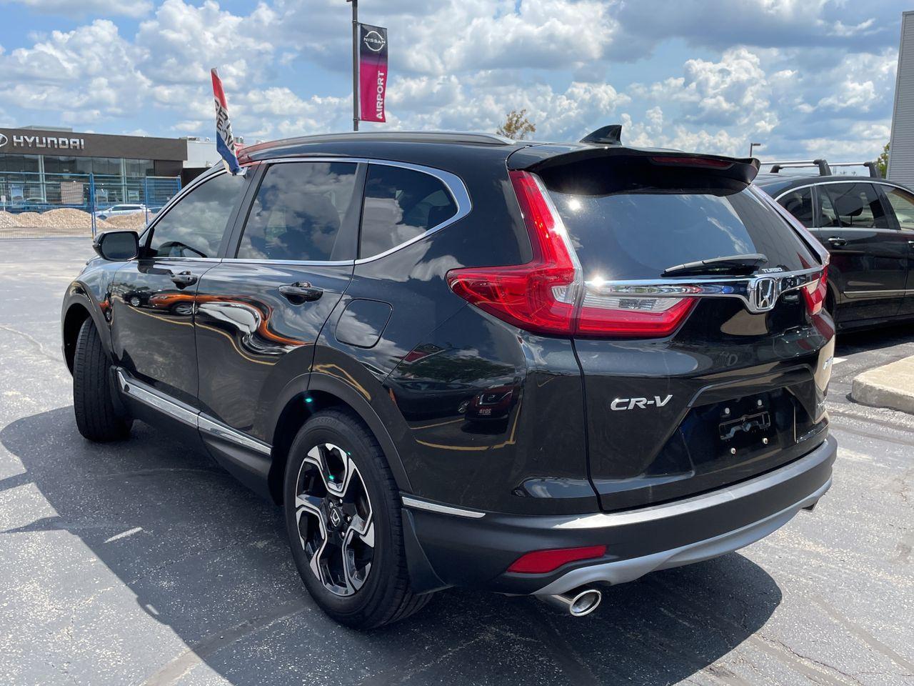 2017 Honda CR-V Touring-2