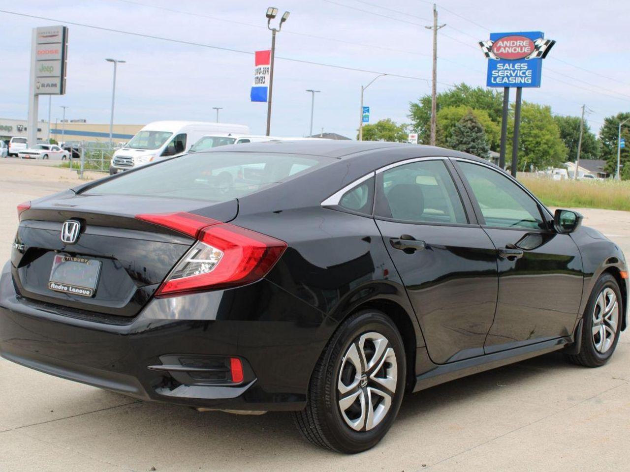 2017 Honda Civic LX-4