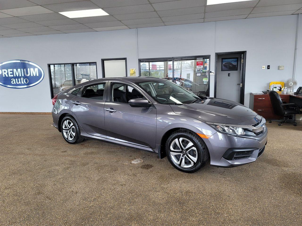 2017 Honda Civic LX-4