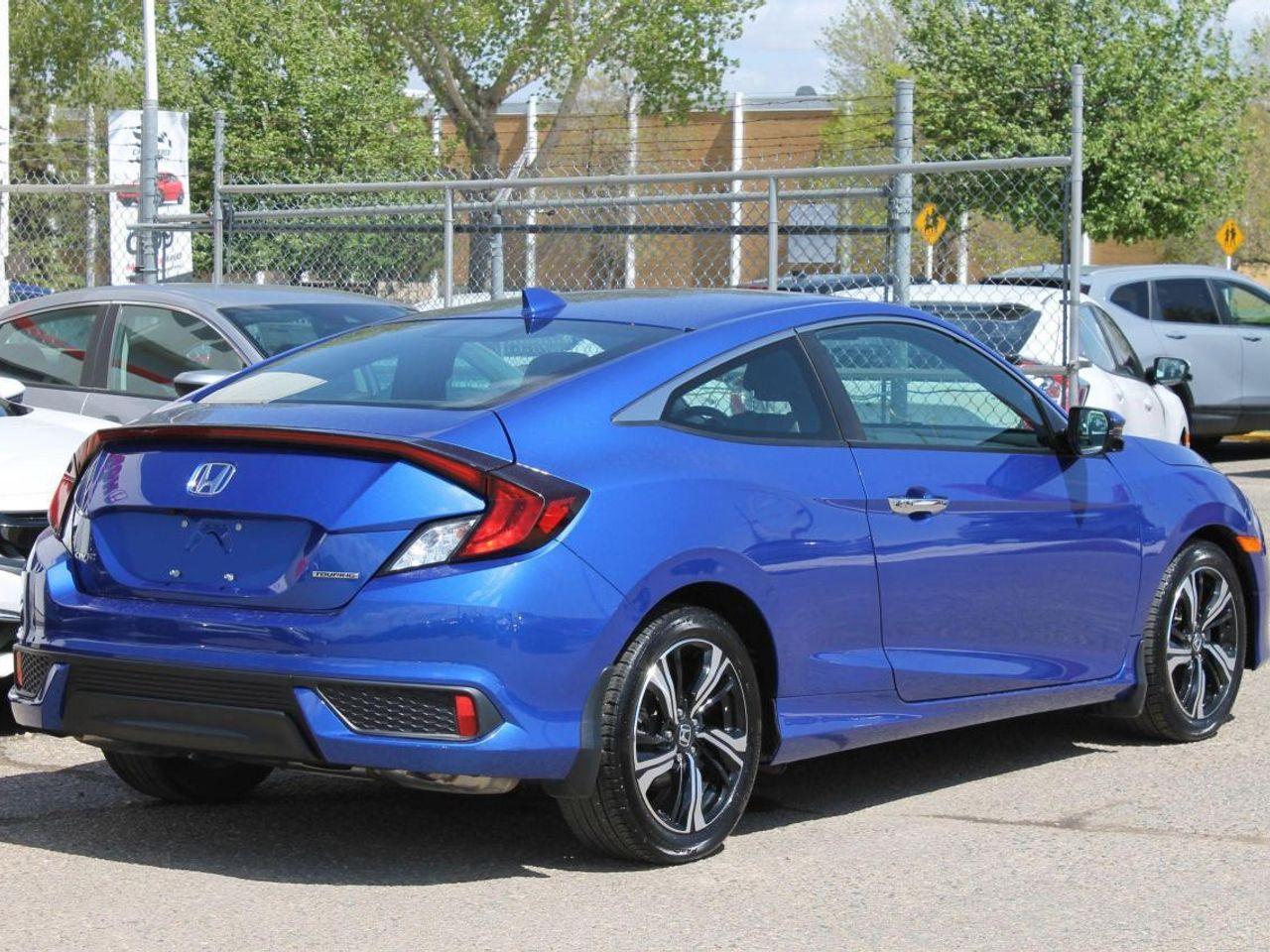 2017 Honda Civic Touring-3