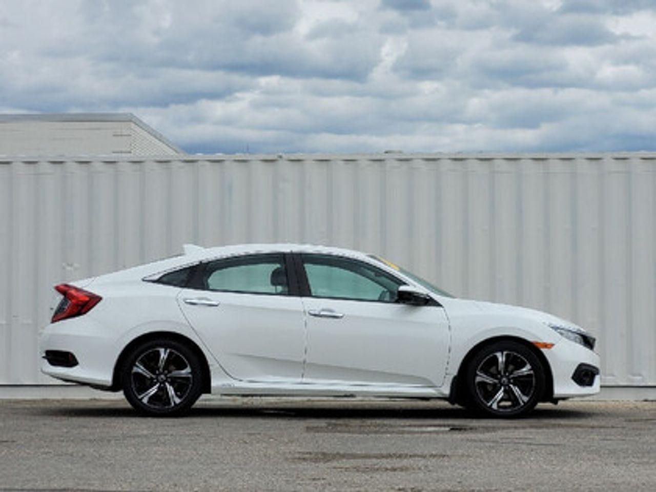 2017 Honda Civic Touring-3