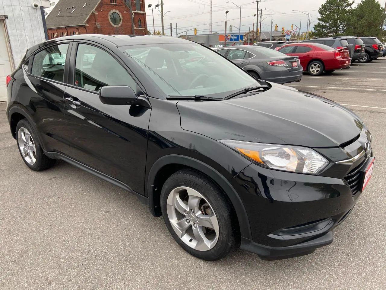 2017 Honda HR-V LX-0