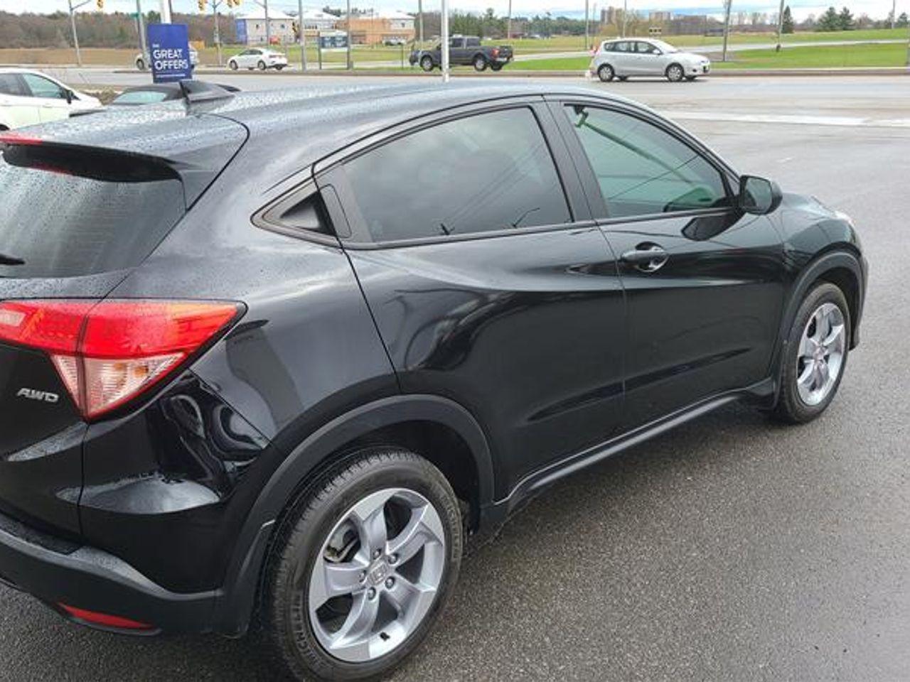 2017 Honda HR-V LX-3
