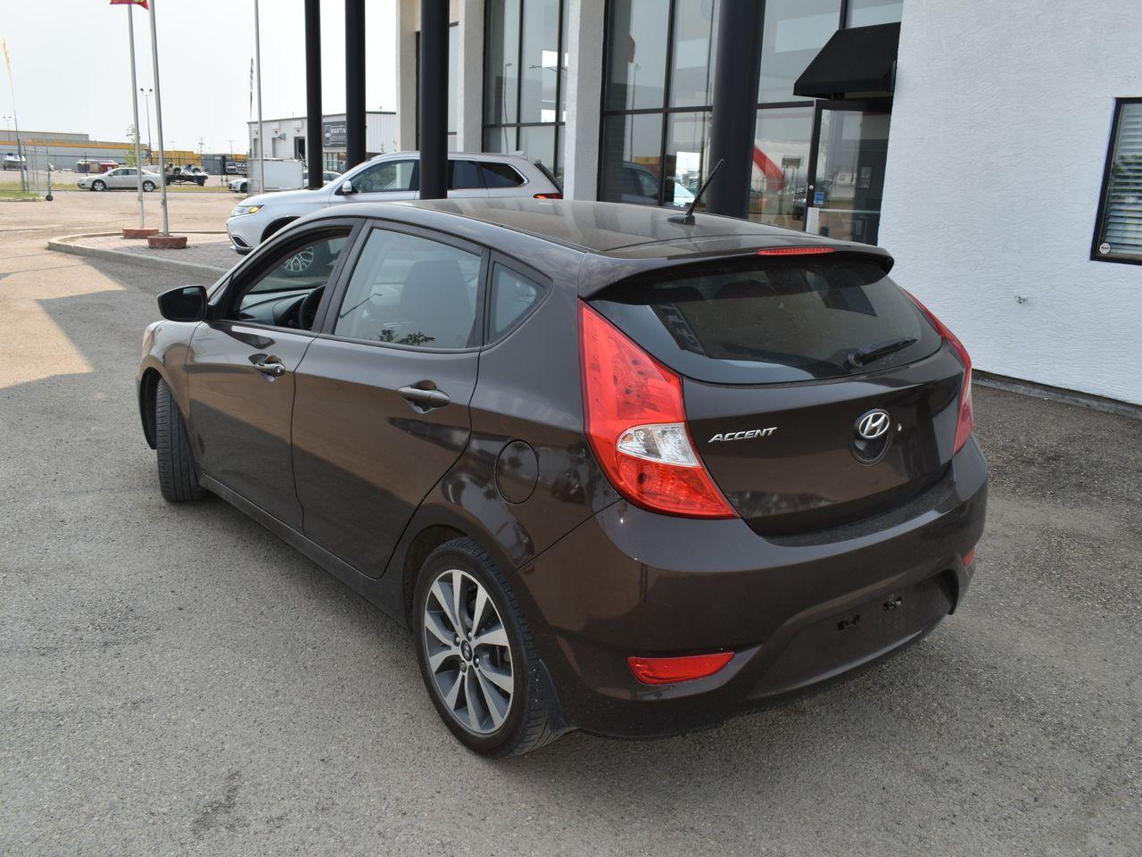 2017 Hyundai Accent LE-1