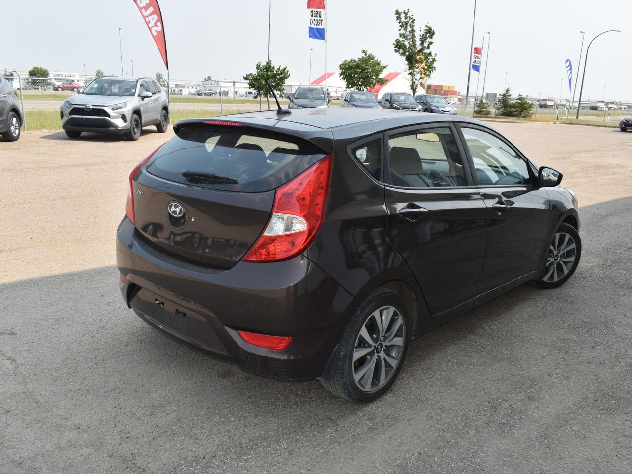 2017 Hyundai Accent LE-3