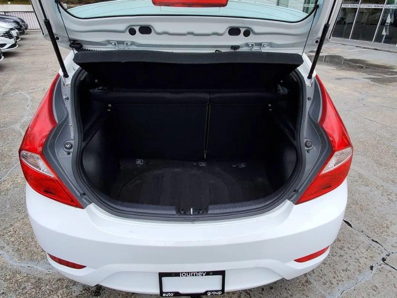 2017 Hyundai Accent SE-3