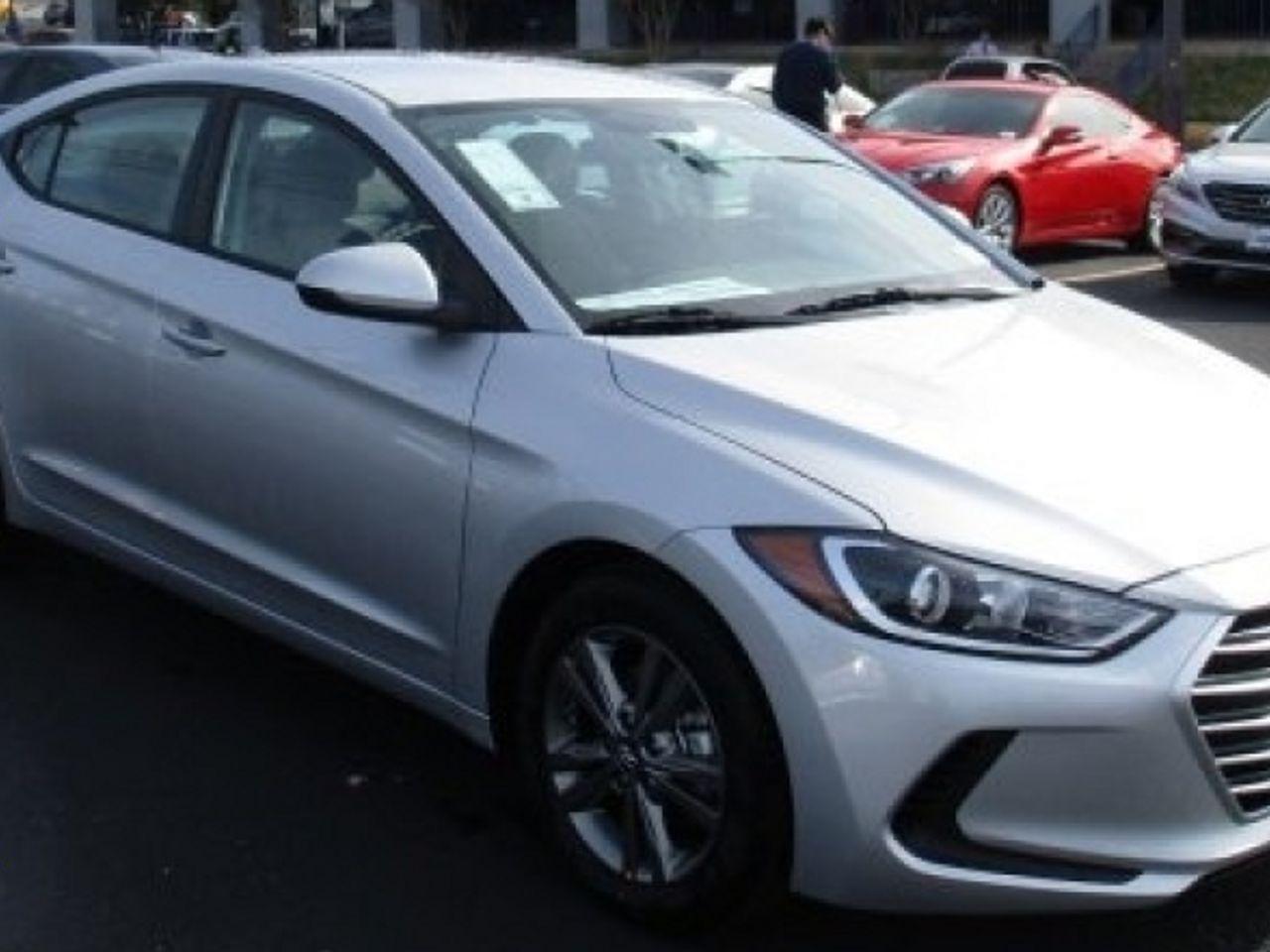 2017 Hyundai Elantra -1