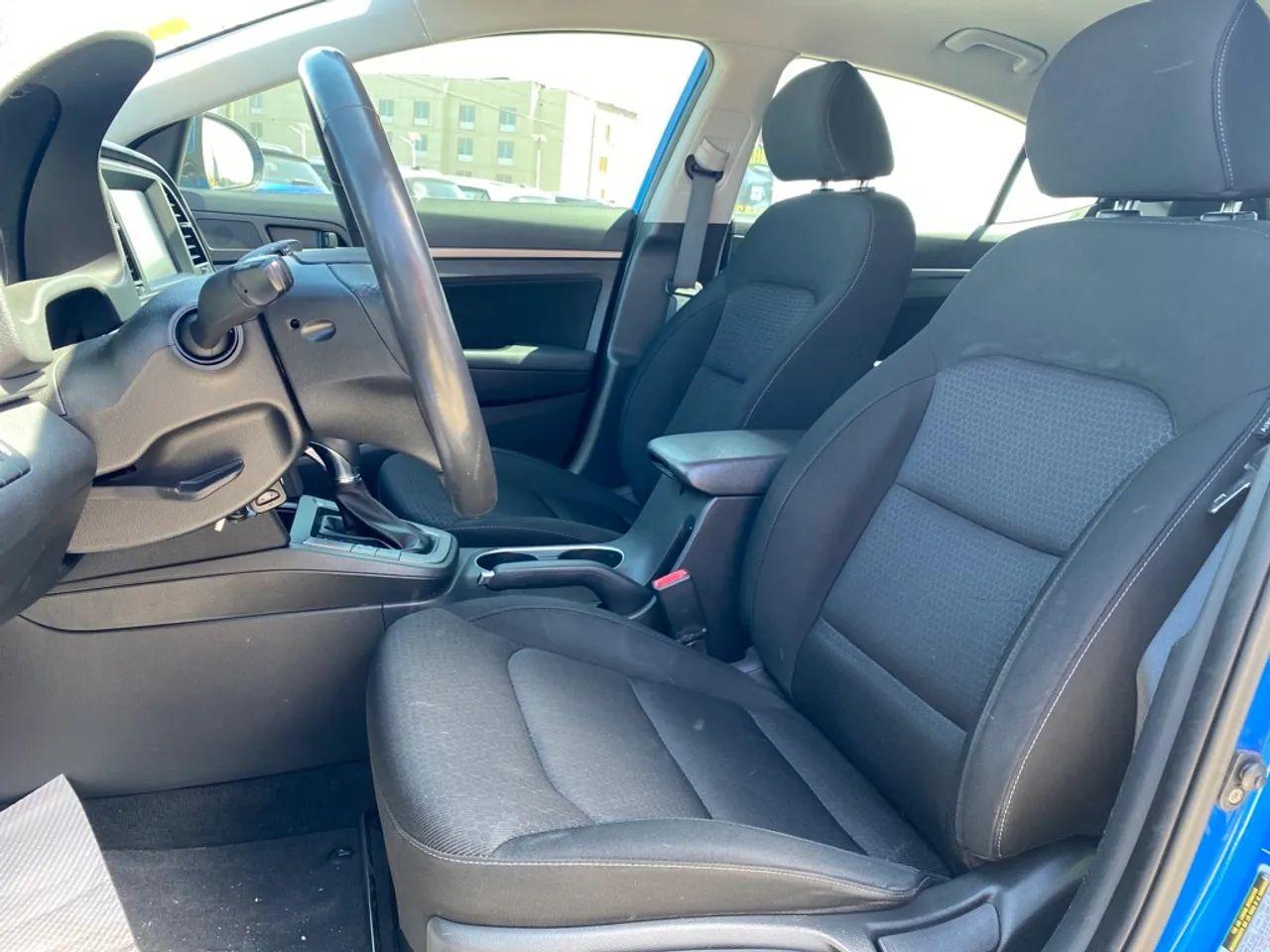 2017 Hyundai Elantra GL-3