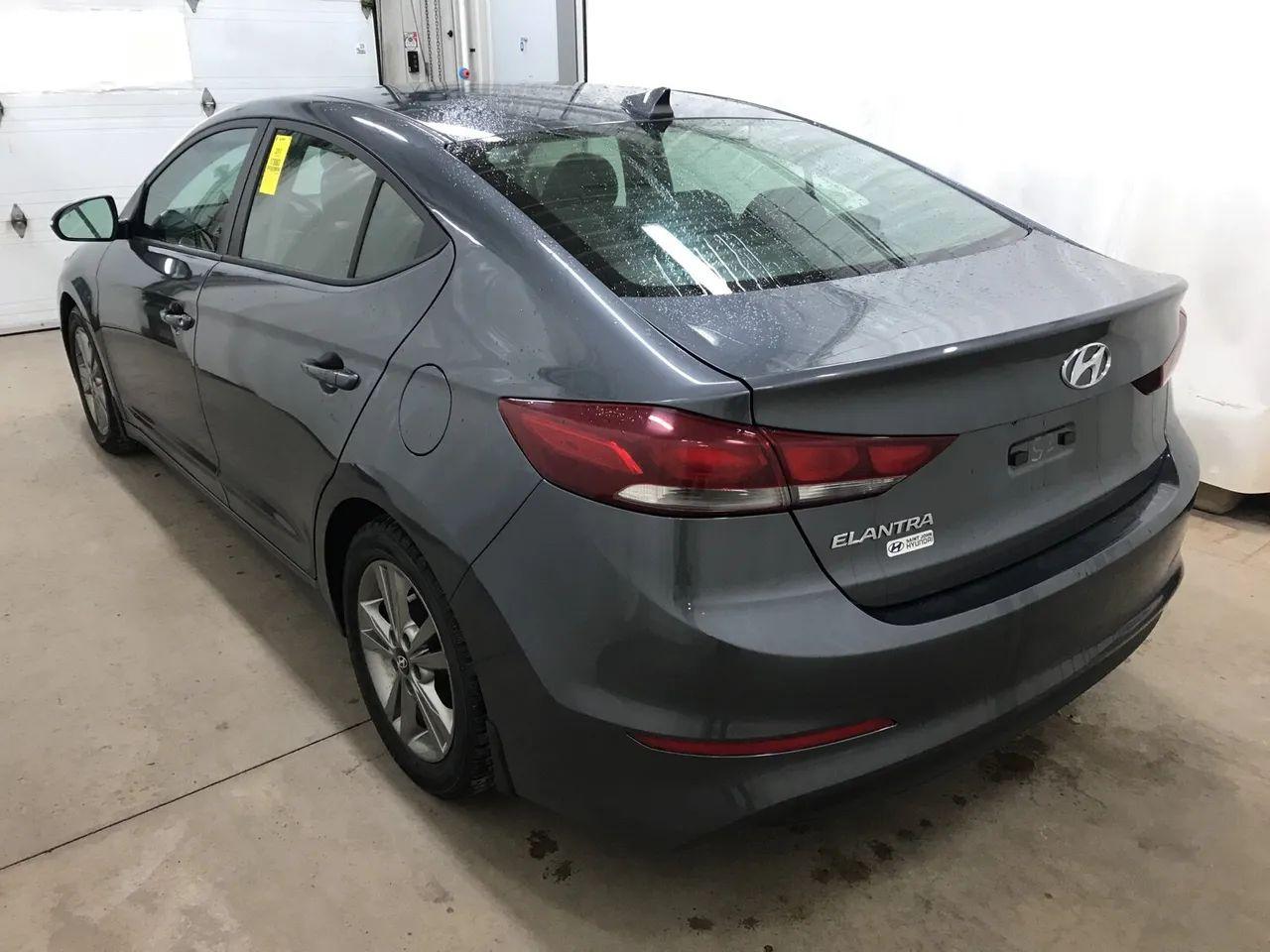 2017 Hyundai Elantra GL-3