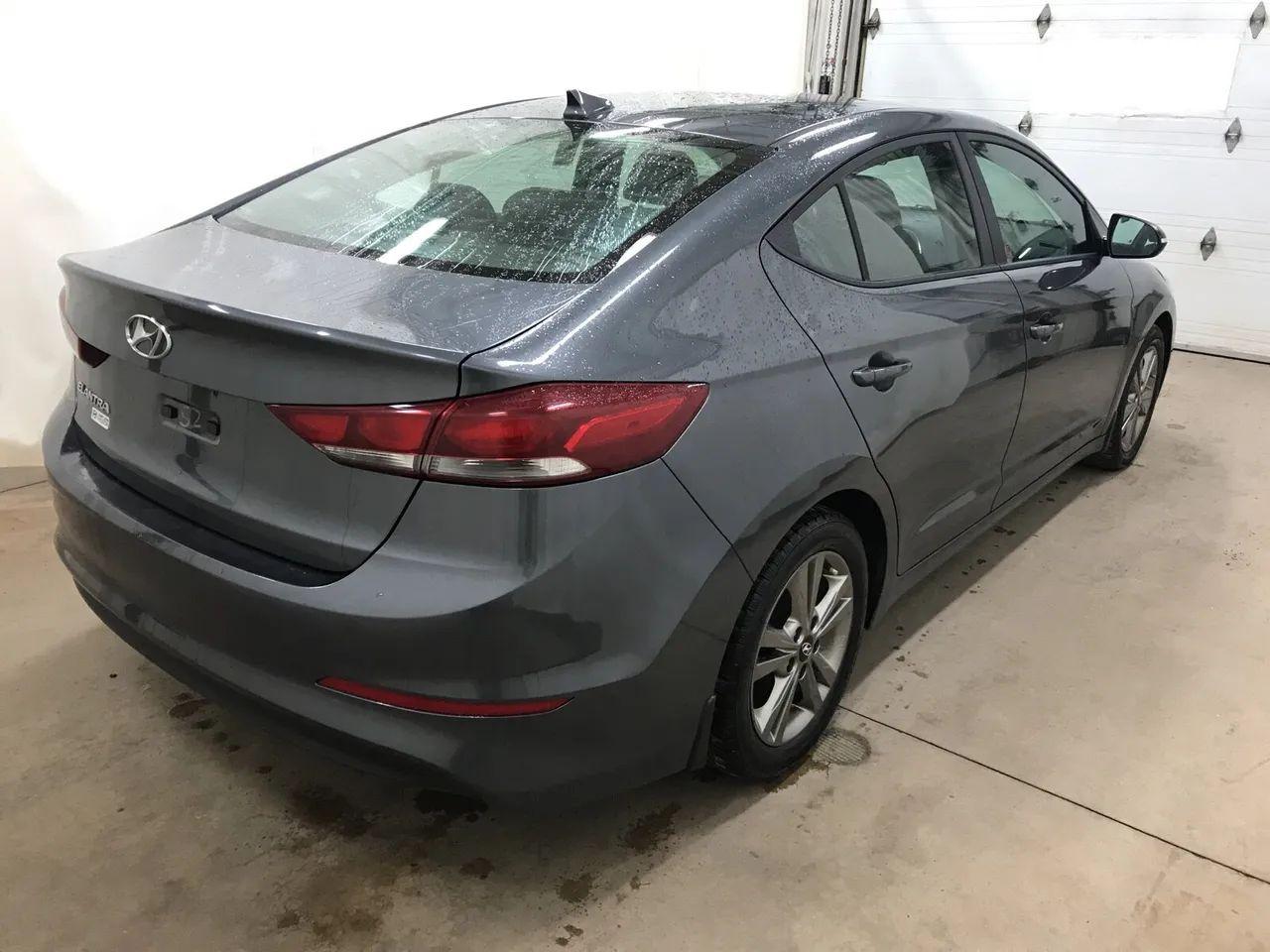 2017 Hyundai Elantra GL-4