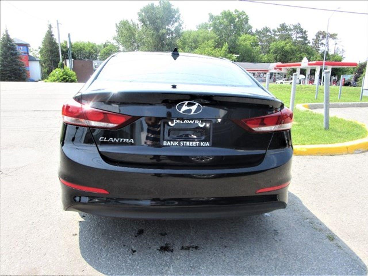 2017 Hyundai Elantra GL-3