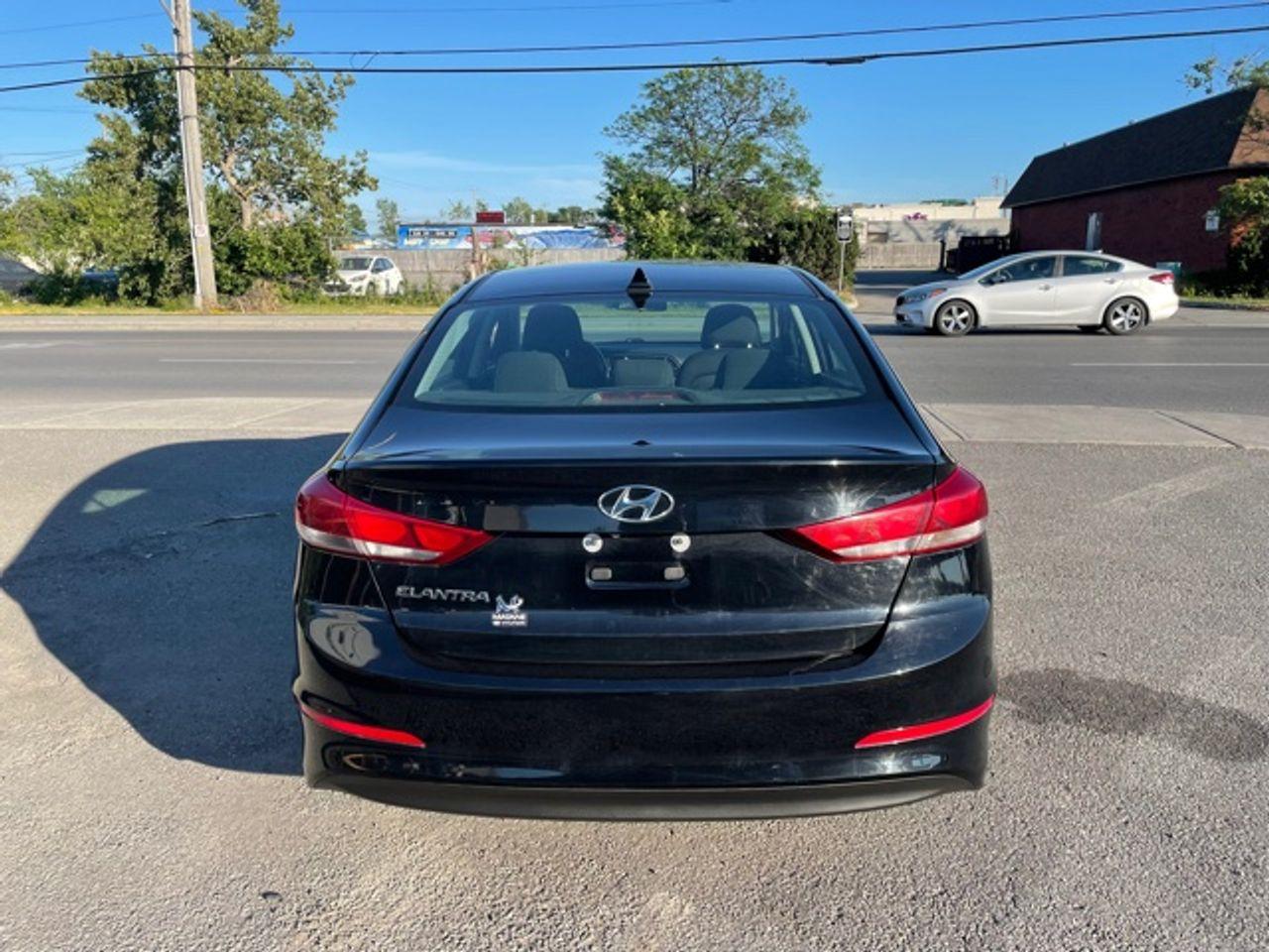 2017 Hyundai Elantra GL-4