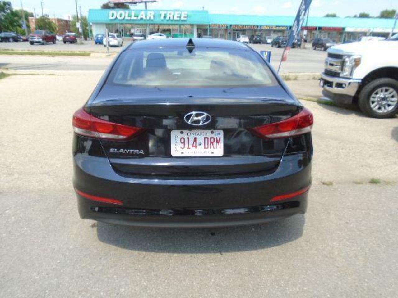 2017 Hyundai Elantra GL-4